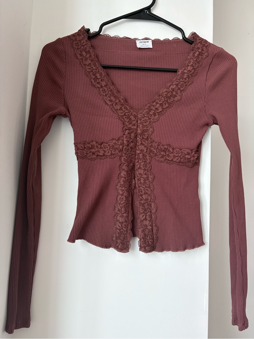 Lace-Trim Ribbed V-Neck Top - Picture 3 of 3